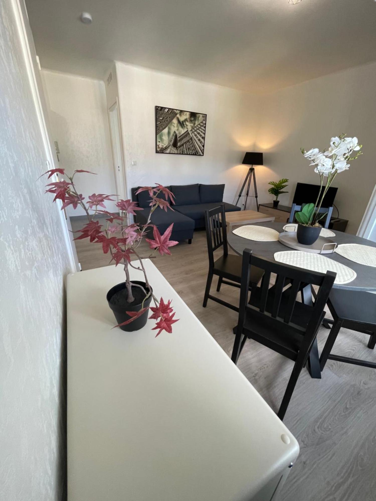 Appartement Renove Tout Equipe, Centre Ville, Proche De La Gare Et Commerce Flers Kültér fotó