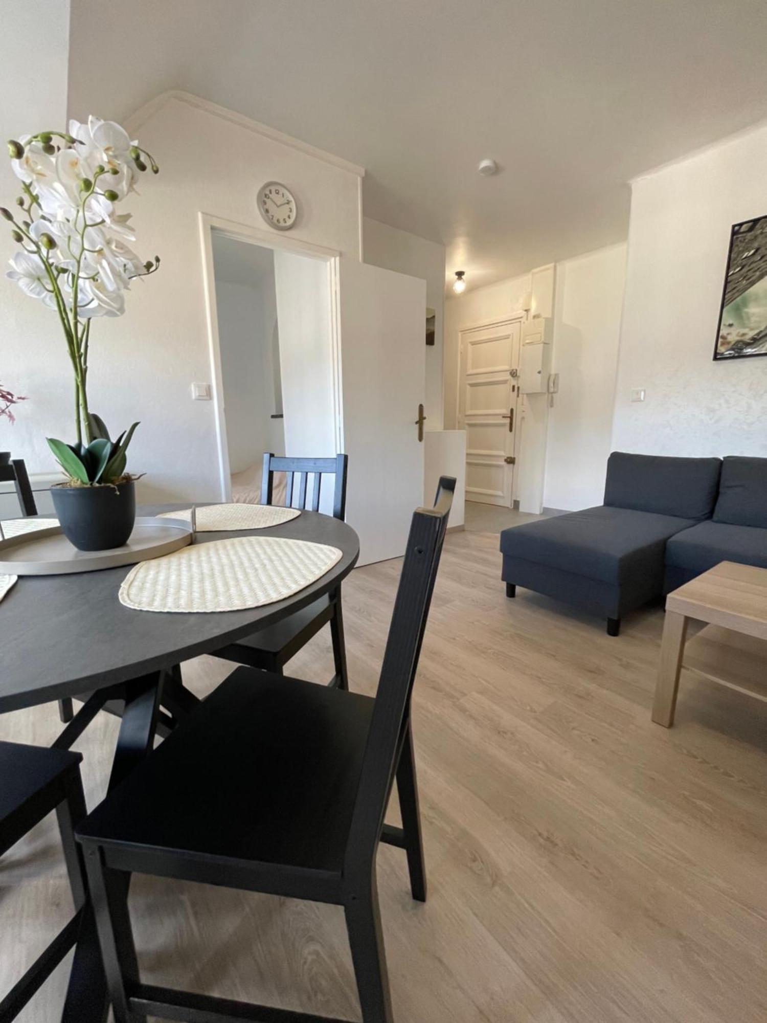 Appartement Renove Tout Equipe, Centre Ville, Proche De La Gare Et Commerce Flers Kültér fotó