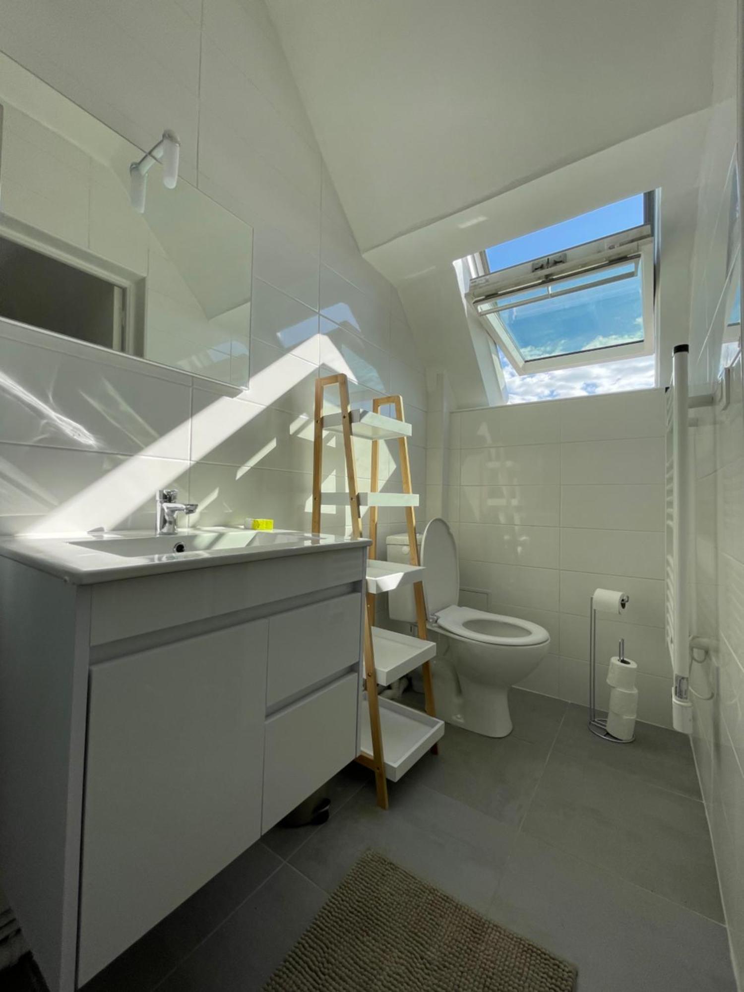 Appartement Renove Tout Equipe, Centre Ville, Proche De La Gare Et Commerce Flers Kültér fotó